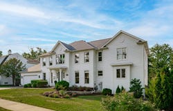 369 Hawthorne Boulevard, Glen Ellyn, IL 60137