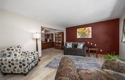 23730 Sawmill Bend, Olmsted Falls, OH 44138