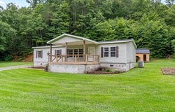 2171 N Scenic Hwy., Bland, VA 24315