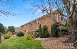 27 Capri Lane, Hendersonville, NC 28791