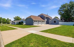 905 Nancy Road, Waterloo, IA 50702