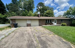 2405 Monterey Rd, Knoxville, TN 37912