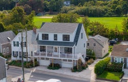 33 Lagoon Pond Road, Vineyard Haven, MA 02568