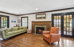 609 E 54th Street, Kansas City, MO 64110