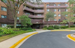 840 Wellington Avenue, Elk Grove Village, IL 60007