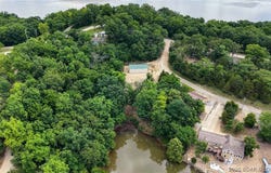 Point Plaza, Edwards, MO 65326
