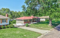 8304 Willow Way, Raytown, MO 64138