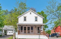 17 S Chestnut Street, New Paltz, NY 12561