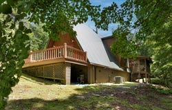 263 Wells Road, Brasstown, NC 28902