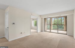 19385 CYPRESS RIDGE Terrace, LEESBURG, VA 20176
