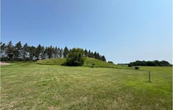 2100 Kalash Road, Windom, MN 56101