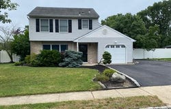 8 Partridge Lane, Howell, NJ 07731