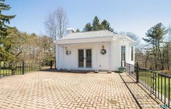 85 Cherry Hill Road, Branford, CT 06405