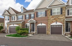 2007 GRANDSTAND Way, CHERRY HILL, NJ 08002