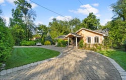 198 Pascack Rd, Hillsdale Boro, NJ 07642-1321