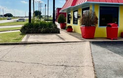 2611 West Broadway, Ardmore, OK 73401