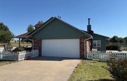 58301  S County Road 208, Vici, OK 73859