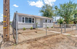 300-320 E Wilson Avenue, Earlimart, CA 93219