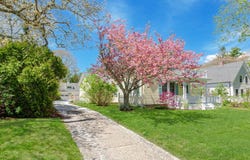 1089 Main Street, Cotuit, MA 02635