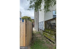 809 S 6TH STREET, CAMDEN, NJ 08102