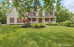 7 Camas Court, Plainsboro, NJ 08536