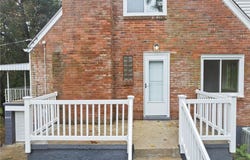 664 Manoah Dr, Bethel Park, PA 15102