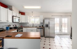 261 W 21ST Avenue, Apache Junction, AZ 85120