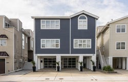170 W 17th St, Ocean City, NJ 08226