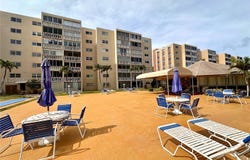 500 NE 12th Ave, Hallandale Beach, FL 33009