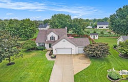 2460 Meadow Drive, Zeeland, MI 49464
