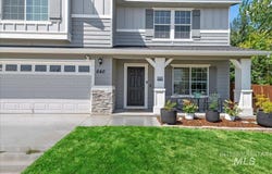 640 SW Nugget St, Mountain Home, ID 83647-5262