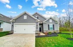 1359 Kinghorn Circle E, Grove City, OH 43123