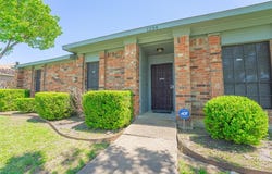 1234 Royal Oak Drive, DeSoto, TX 75115