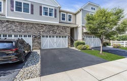 30 Malcolm Way, Lincroft, NJ 07738