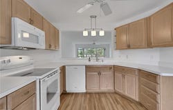 121 Gabriel Cir, NAPLES, FL 34104