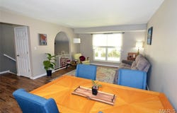 872 Village Brook Court, Ballwin, MO 63021
