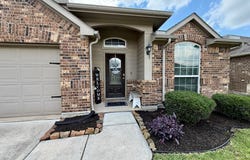 5191 DRY HOLLOW DR, Alvin, TX 77511
