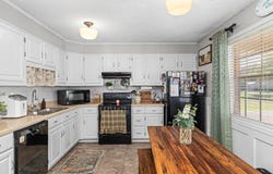 287 Phillips Dr, Killen, AL 35645