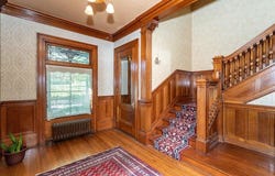 1616 E 1st St, Duluth, MN 55812