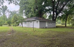 2211 W Saracen, Pine Bluff, AR 71601