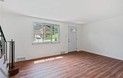 114 Oliver Dr, White Oak, PA 15131