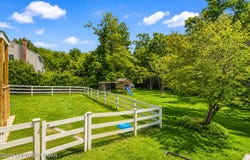 4006 Crest View Drive, Stroudsburg, PA 18360
