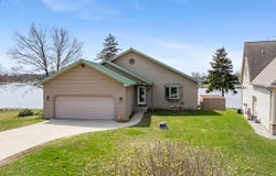 14113 Grandview Drive, Cement City, MI 49233