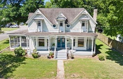 601  N Front  ST, Dardanelle, AR 72834