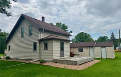 720 Fir Avenue, Bird Island, MN 55310