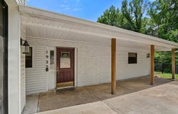 1925 W Lakeview Drive, Benton, AR 72015