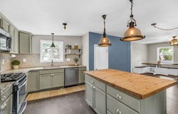 1960 S Medina Line Road, Copley, OH 44333