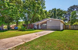 2208 Kingsberry Avenue, Pascagoula, MS 39567