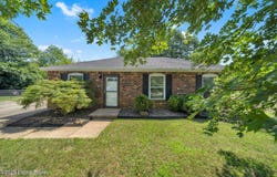 2500 Tavistock Ct, Louisville, KY 40272