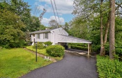 13 Chickadee Rd, Mount Olive Twp., NJ 07828-2601